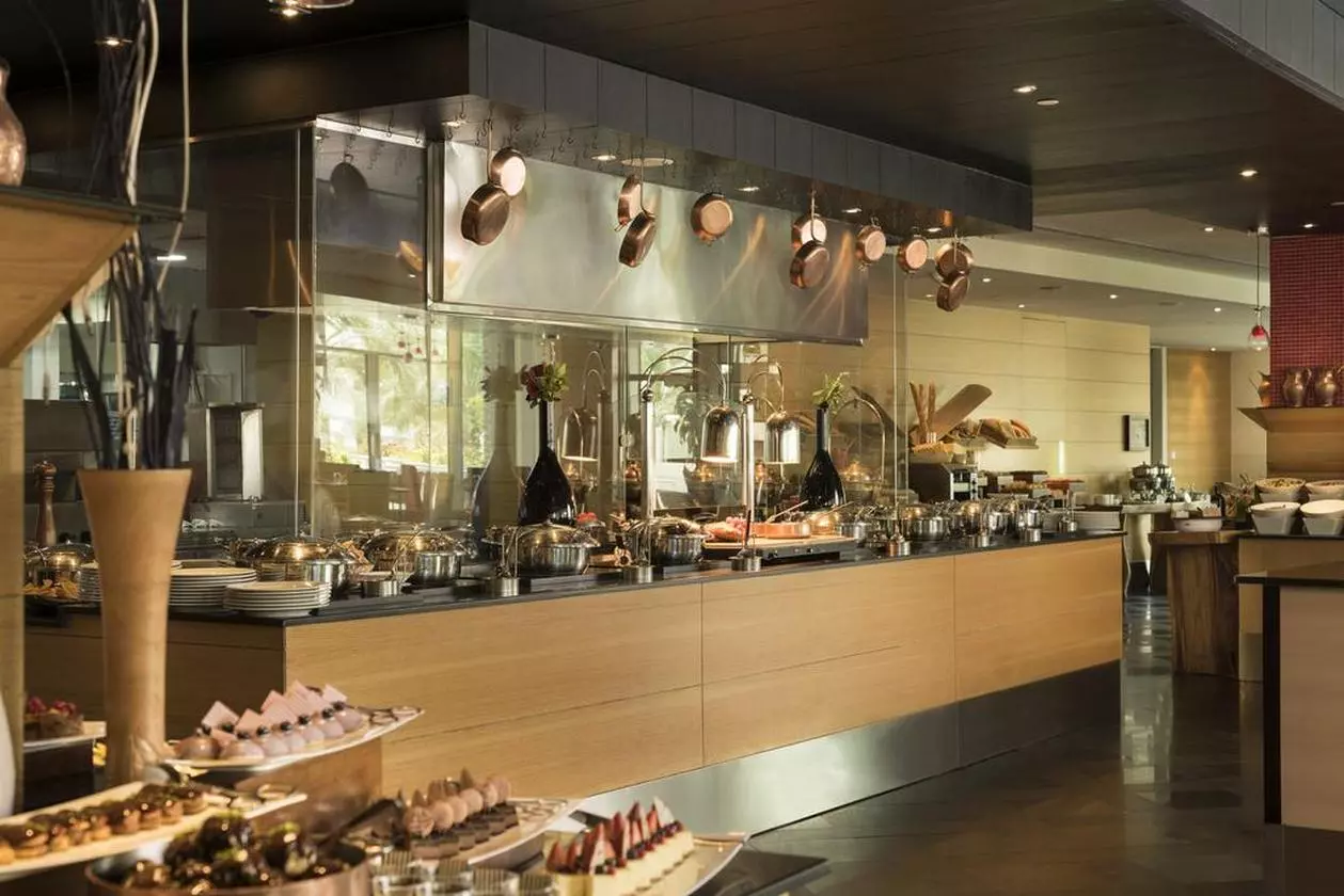 RIXOSTHEPALM_SHABAVIZ (20).jpg